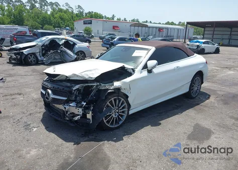 2018 Mercedes-Benz C 300 4Matic из США, поврежденный, VIN WDDWK4KB4JF618940